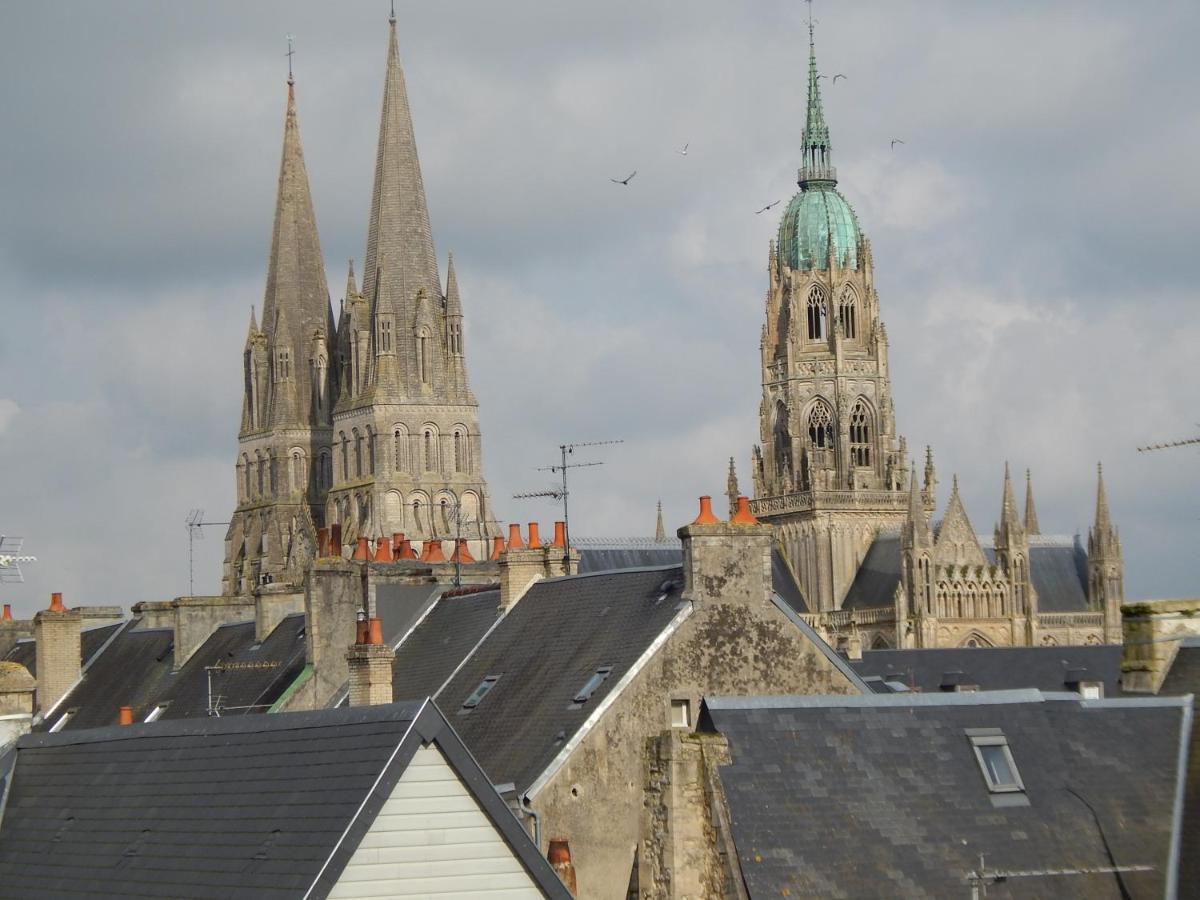 Au Coeur Du Centre Historique Lägenhet Bayeux Rum bild